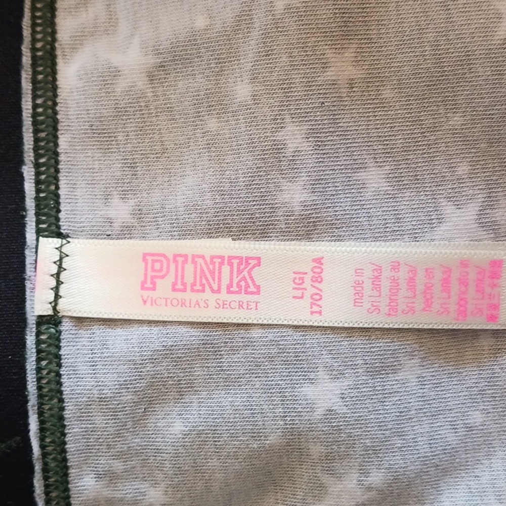 Victoria Secret Boxers - Picture 2 of 2